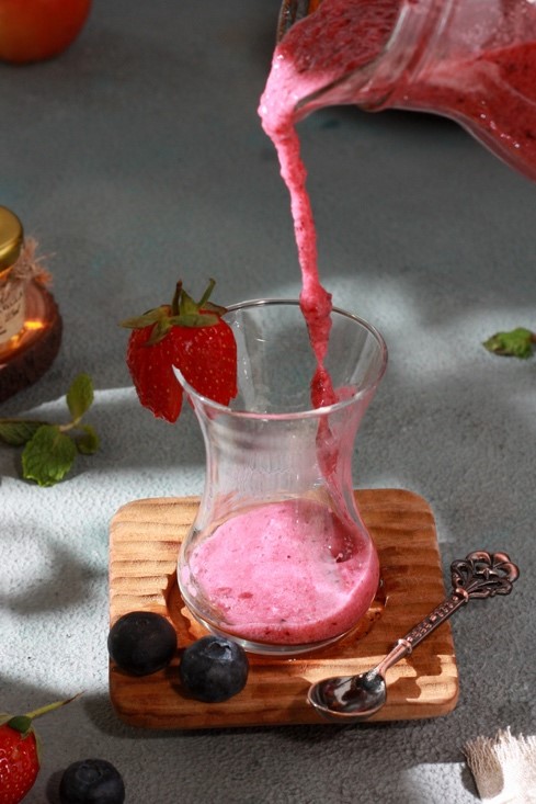 1. Berry Blast Smoothie