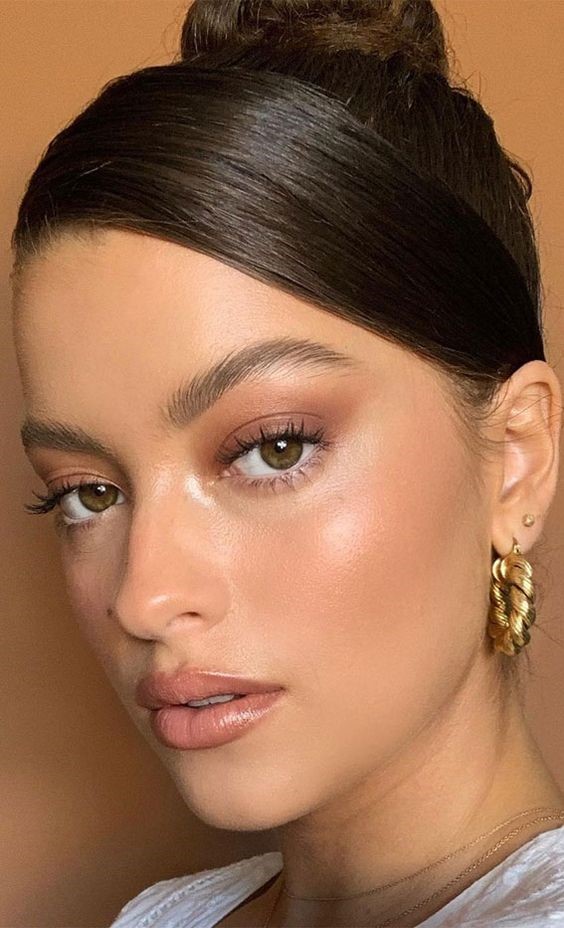 11. Scorpio – Brown Smokey Eyes