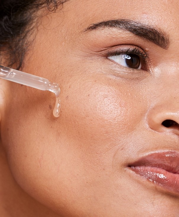 3. Aplikasikan Serum atau Essence