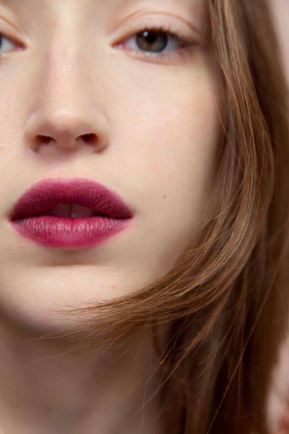 3. Pisces – Berry Lips