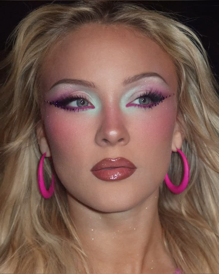 3 Y2K Baddie.png 3 Y2K Baddie.png