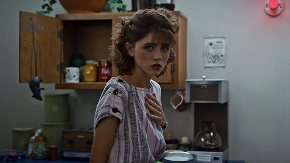 5 Cara Recreate Makeup Tahun 80an ala nancy.png