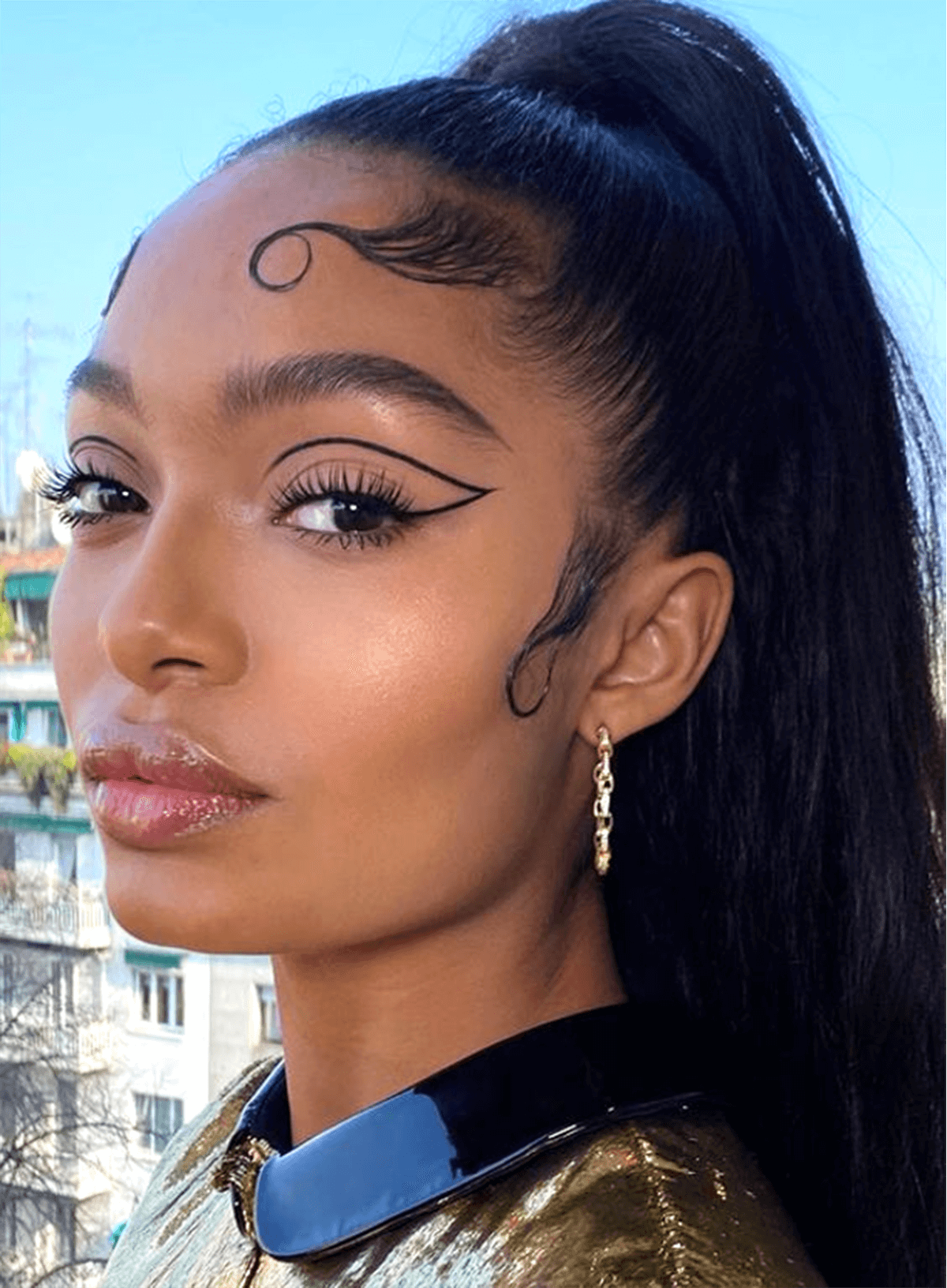 5. Floating Crease Liner