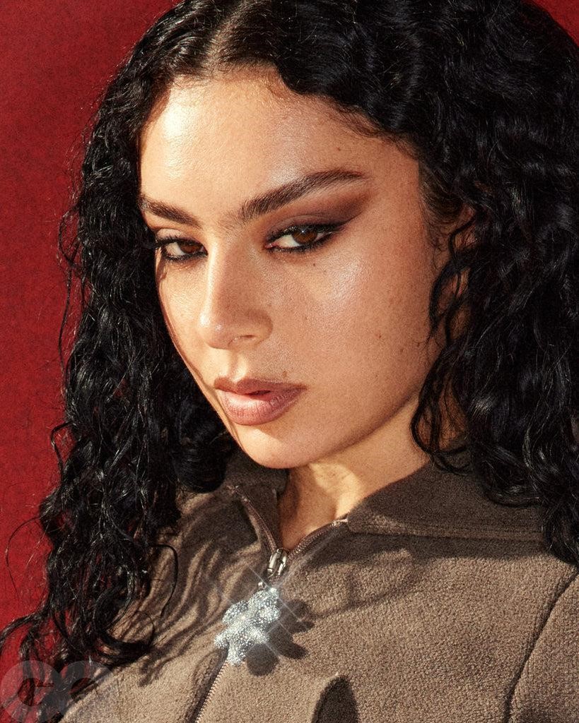 Cherry cola look 7 tren makeup selebriti.jpg