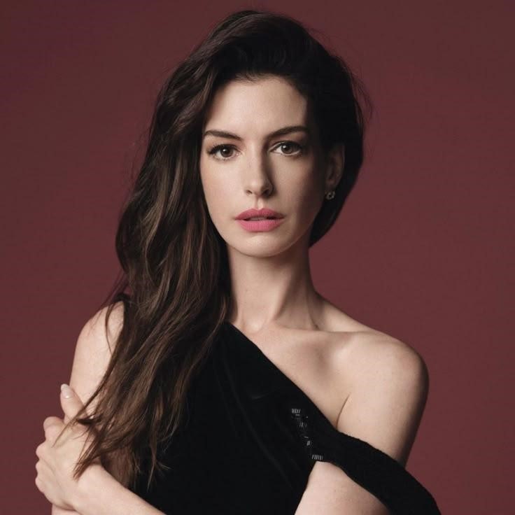 Deretan Artis yang Selalu Tampil Anne Hathaway.jpg Deretan Artis yang Selalu Tampil Anne Hathaway.jpg