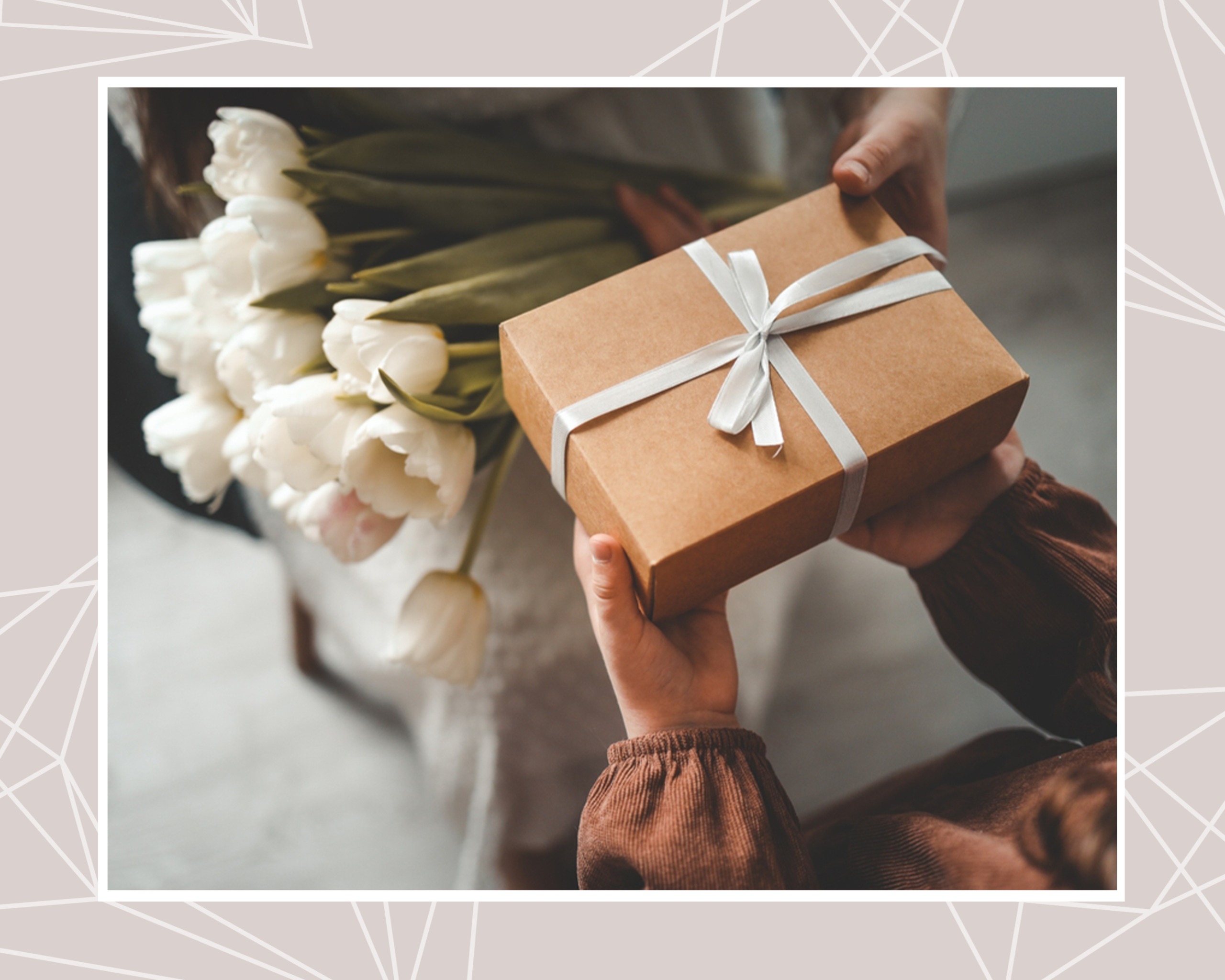 Ide hadiah valentine Receiving Gifts Thoughtful and Personalized Items.jpeg Ide hadiah valentine Receiving Gifts Thoughtful and Personalized Items.jpeg