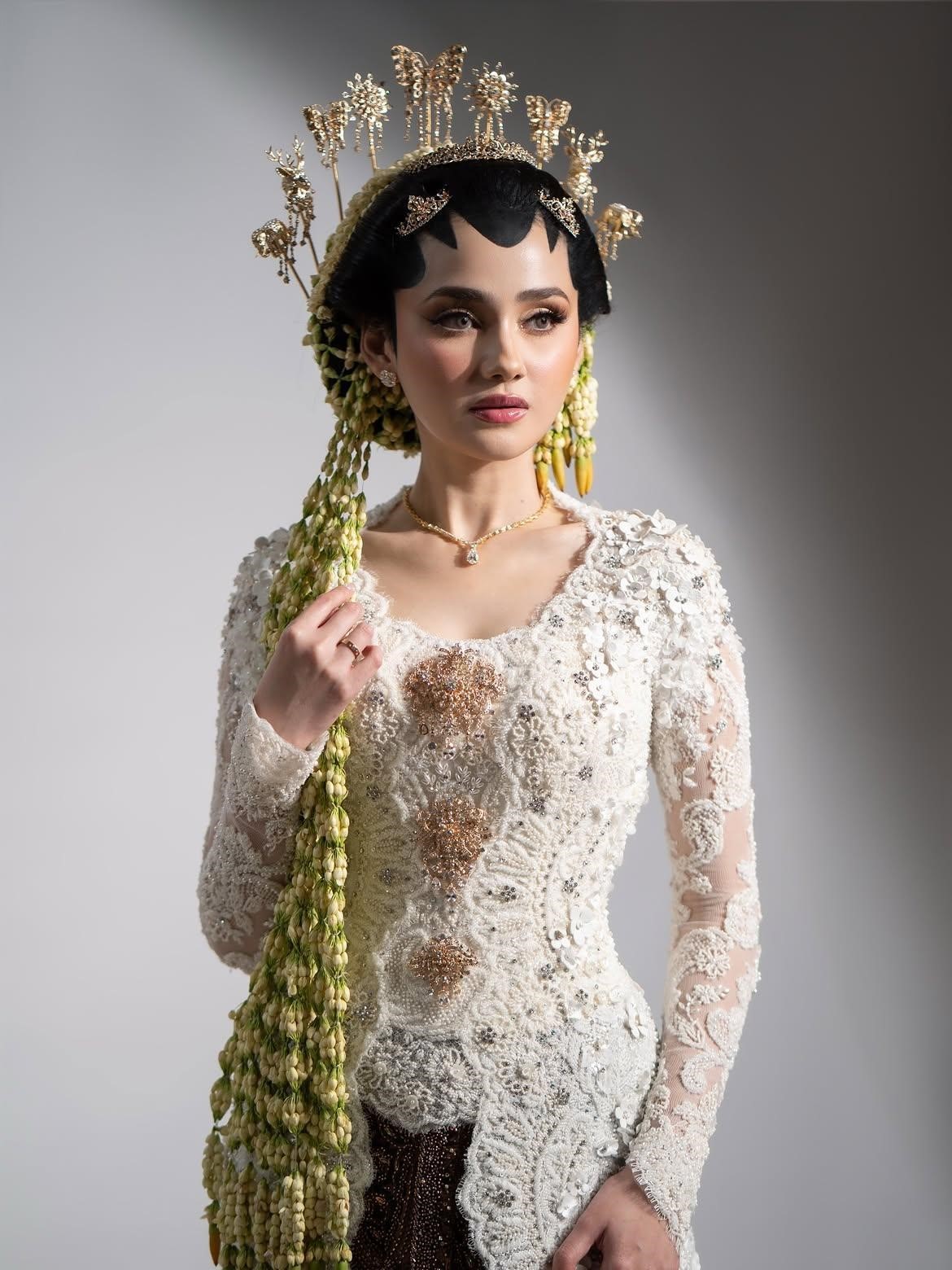 Syifa Hadju.jpg