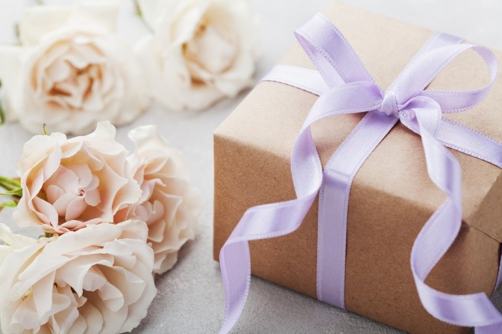 5 Ide Hadiah Sempurna untuk Orang-Orang Terkasih di Hari Istimewa